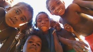 Кладбище где воруют трупы| Нищее детство в пустыне| Мадагаскар| Часть 17